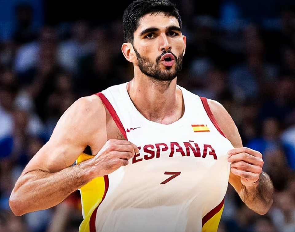 开云APP-字母哥与80激战瑞士队分钟，领先优势明显胜负难料！，费德勒焦点对战上演精彩一战的简单介绍